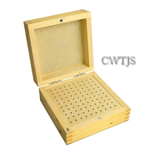 Portable boxes with lids